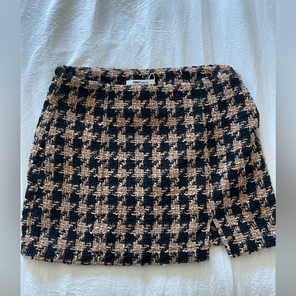 MINI SKIRT
